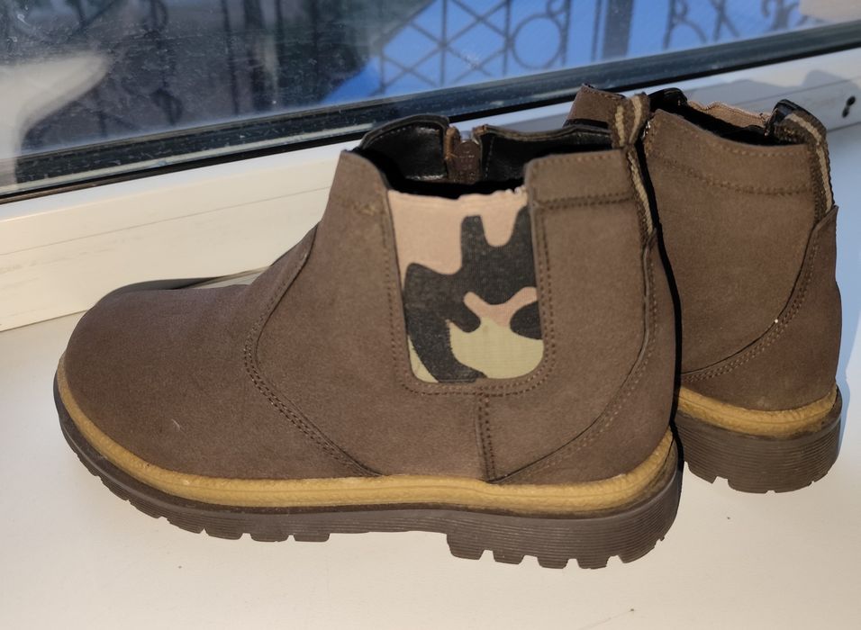 Ботинки на мальчика 34 р.