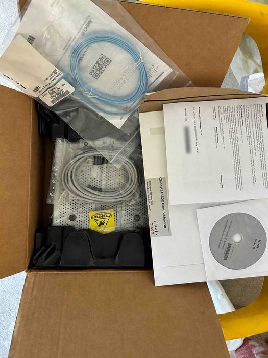 Firewall Cisco ASA 5506-X – 8 porturi Gigabit, complet în cutie