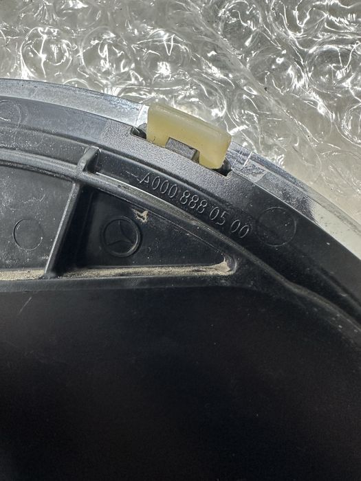 Emblemă distronic cu incălzire mercedes.cod:a0008880500.