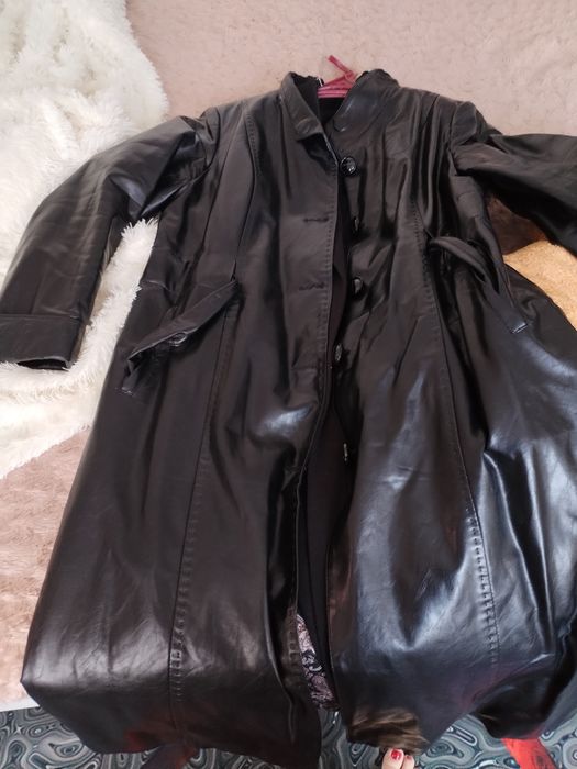 Продам срочно плащ