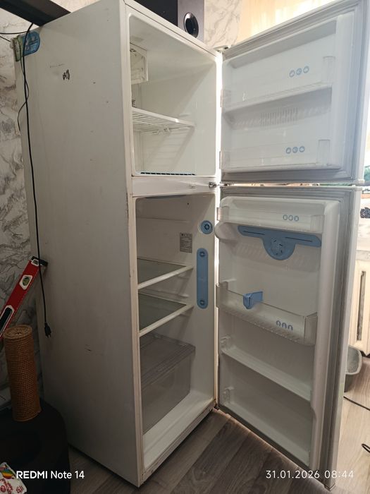 Продам холодильник LG