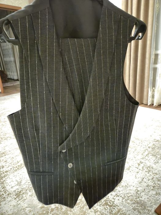 Костюм тройка. Размер 50.
