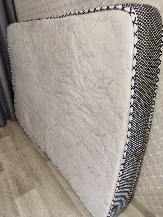 Матрац  200*140 см
