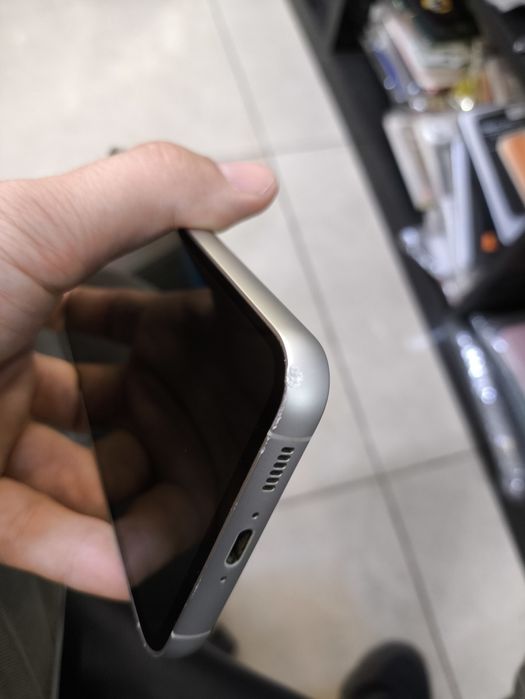 Samsung S23FE 8/256gb
