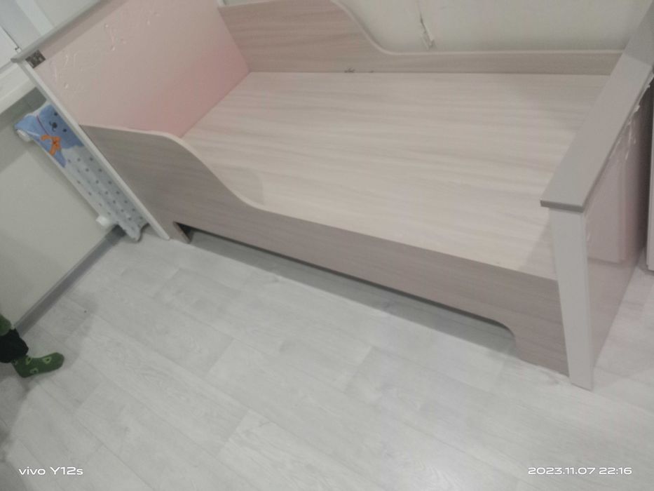 Детская кровать одна