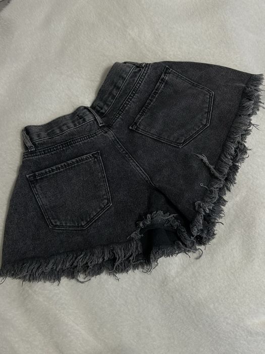 Джинсовые серые шорты