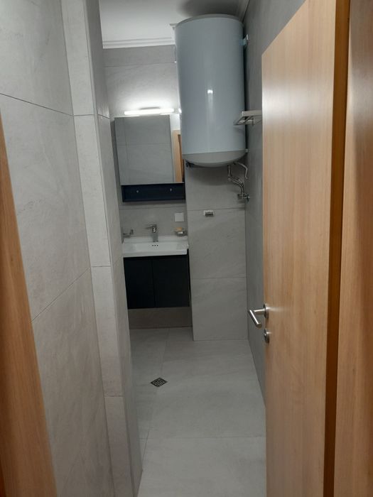 Дава се под наем Тристаен апартамент в Пловдив, Кършияка - 100 кв.м за 510 € - Снимка #10