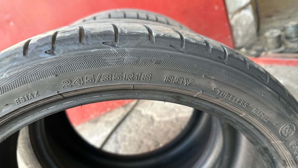 Vând 2 cauciucuri de vară BRIDGESTONE POTENZA  245/35R18