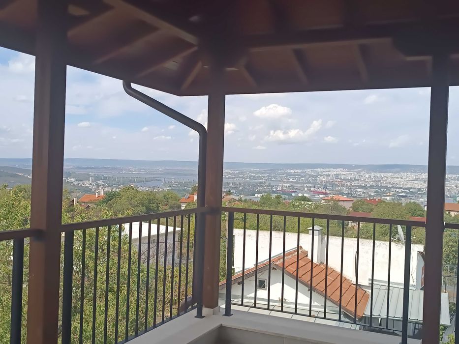 Дава се под наем Къща в Варна, Център - 330 кв.м за 1500 € - Снимка #19