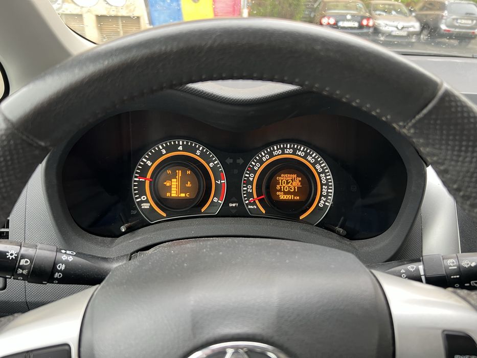 Toyota Auris 1.6, 2012