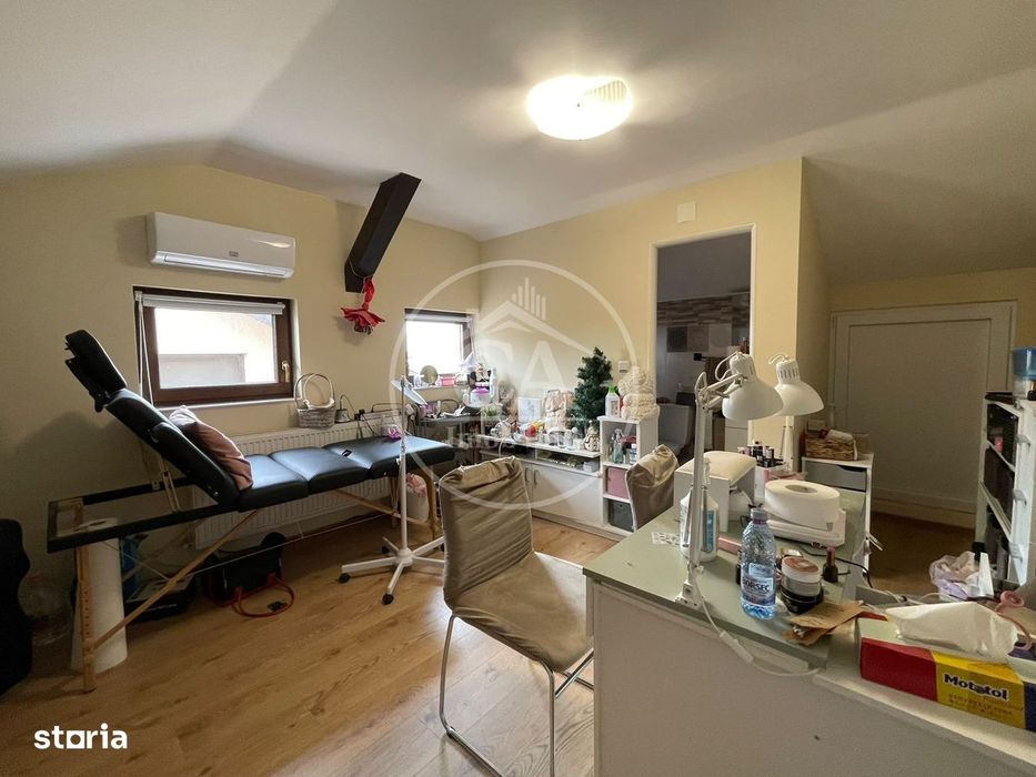 Casa de vanzare cu 3 camere tip duplex in zona Rogerius Oradea