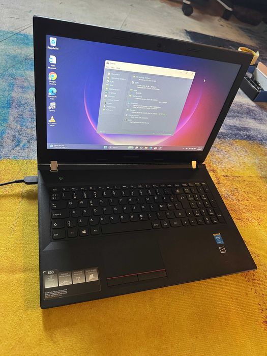 laptop Lenovo E50-70, I3, SSD 240 gb, 8 gb ram, windows 11