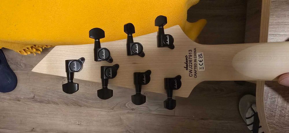 7-струнна китара Jackson JS22Q-7