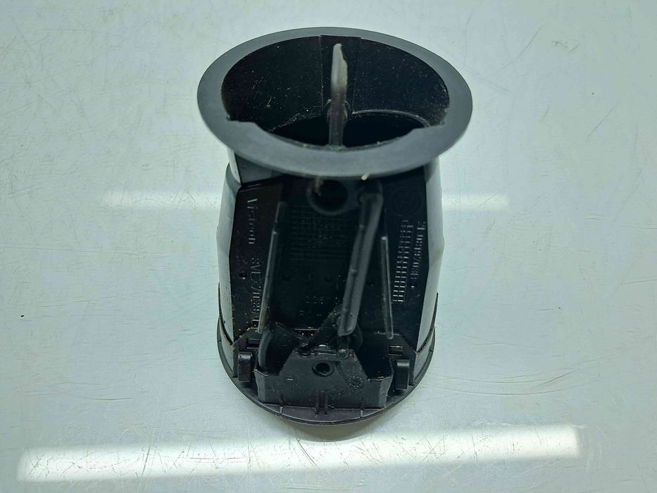 Grila aerisire stanga Volkswagen Caddy 3 (2KA, 2KH) [Fabr 2004-2010]