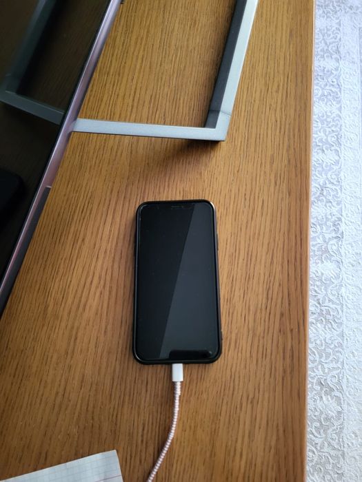 Iphone 11 в хорошем состоянии
