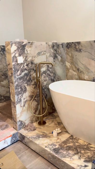 Плиточники, кафельщики