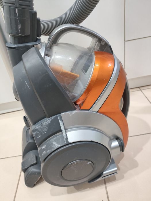 Продам пылесос LG