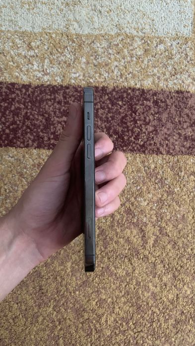 Продам айфон 12 про