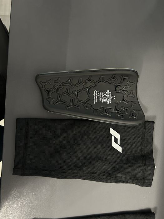 Vand aparatori fotbal pro touch noi nefolosite