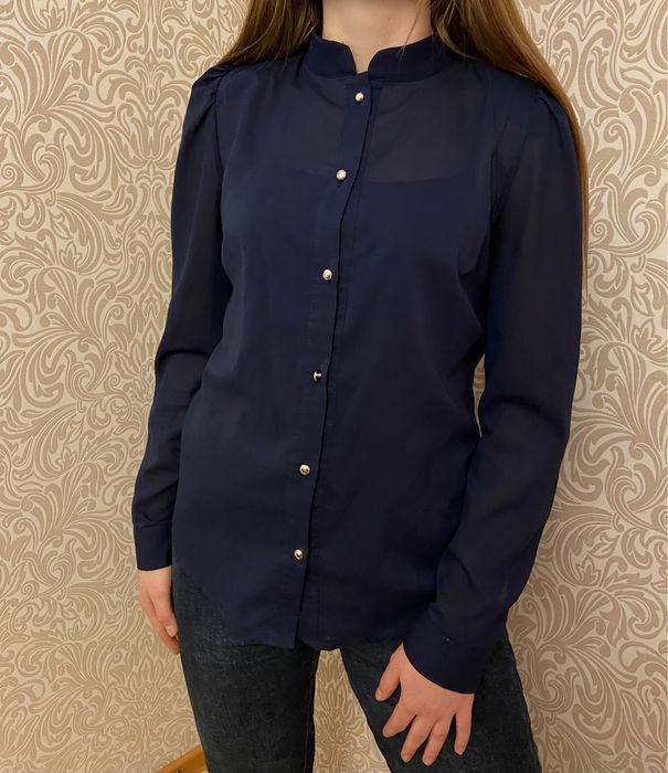 Строгая женская блузка