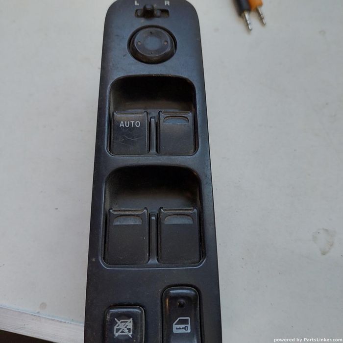 Comutator Macara Geam Suzuki Grand Vitara I (Ft, Ht) [ 1998 - 2006 ] Oem 3799065D10