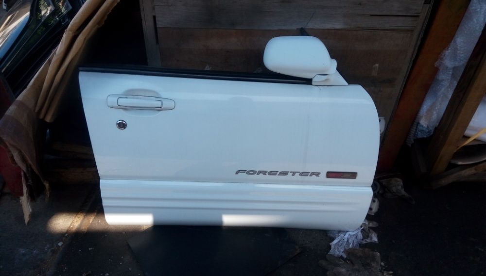 Двери субару легаси, форестер