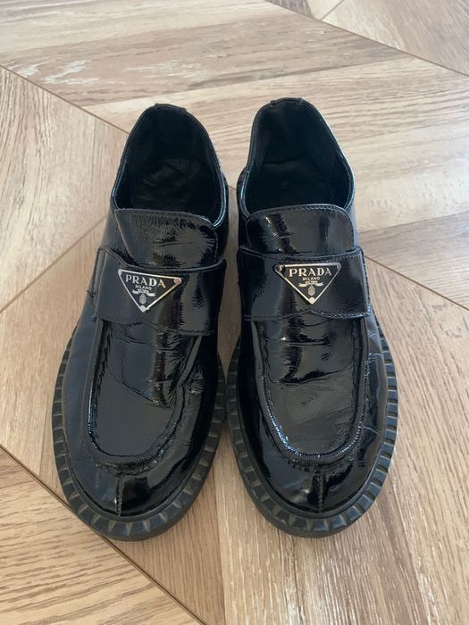 Классические лоферы прада