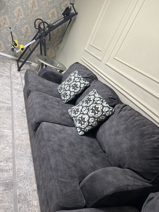 Диван, угол и кресло Ashley