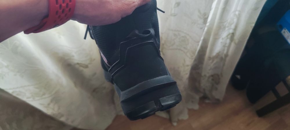 Зимние ботинки adidas