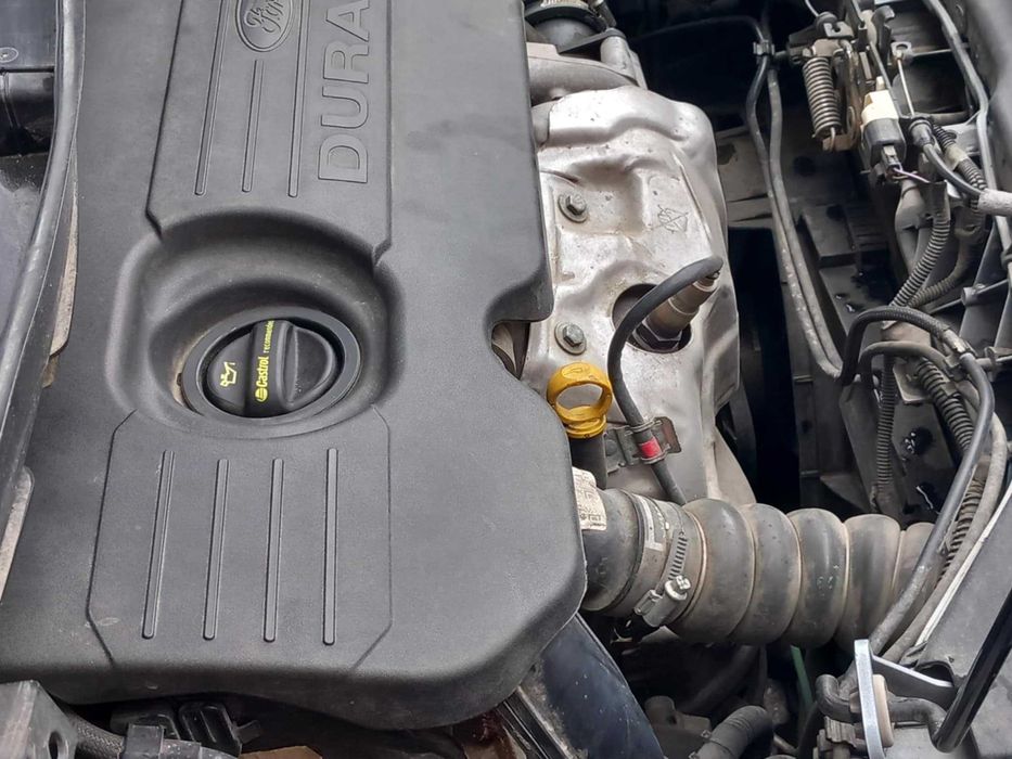 Продавам Ford Connect