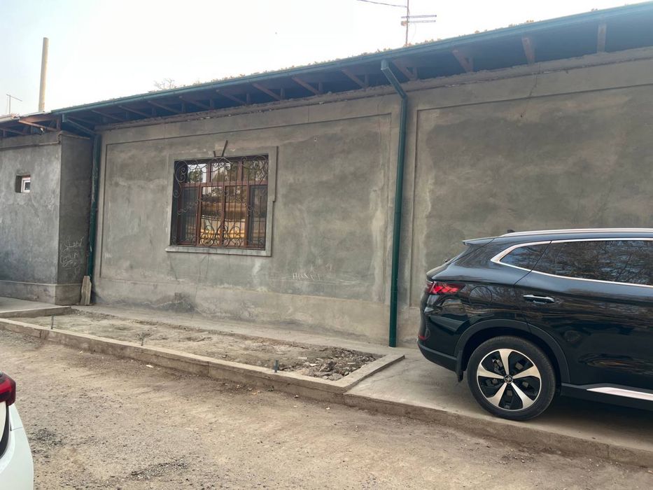 Уй ховли сотилади уч кахрамонда постка якин срочна сотилади