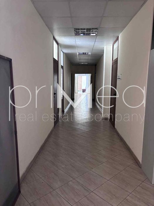 Дава се под наем Офис в Бургас, Център - 17 кв.м за 163.2 € - Снимка #4