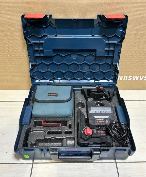 MDM vinde: Set Nivela Laser Bosch GLL 3-80 C