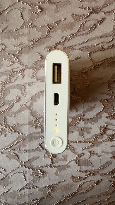 Продавам Power bank/ Преносима батерия