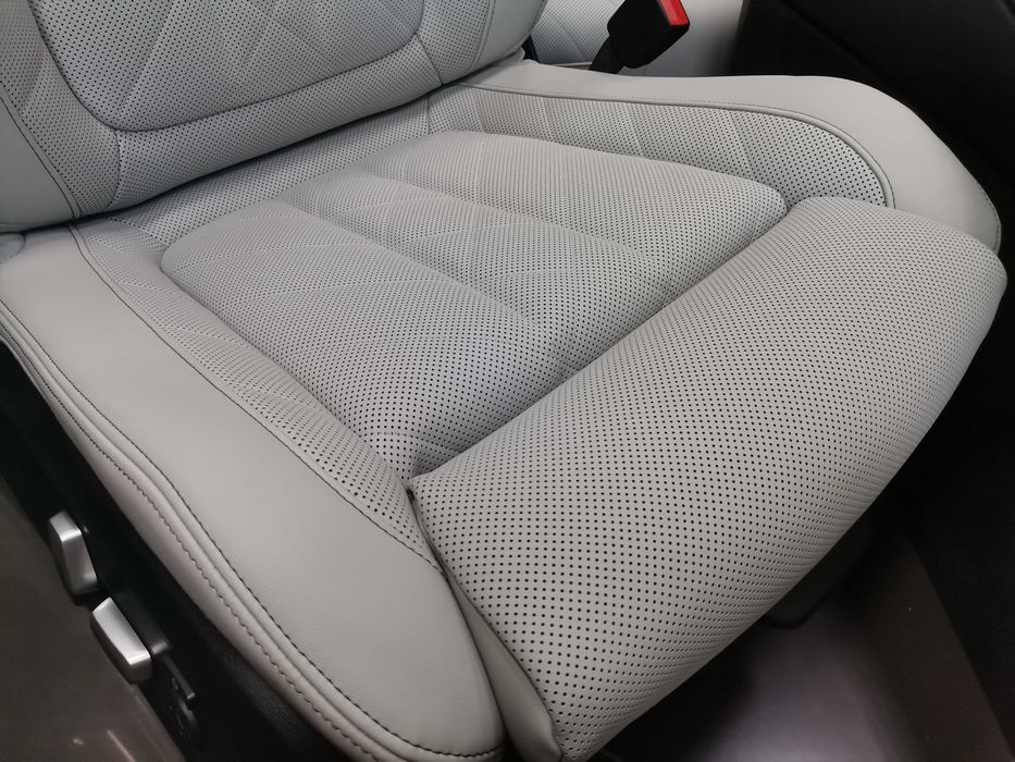НОВ Спортен Кожен Салон Sensafin BMW X5 G05 X7 G07 Silverstone
