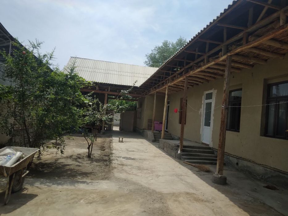 Ховли уй сотилади зудлик билан