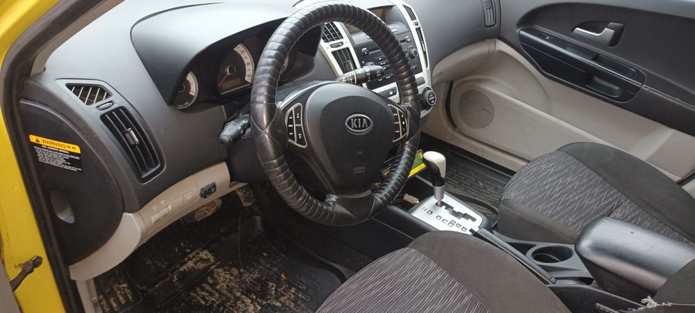 Кия сиид 1.6 автоматик на части.