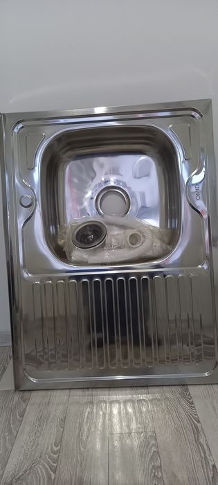 Кухонная мойка .