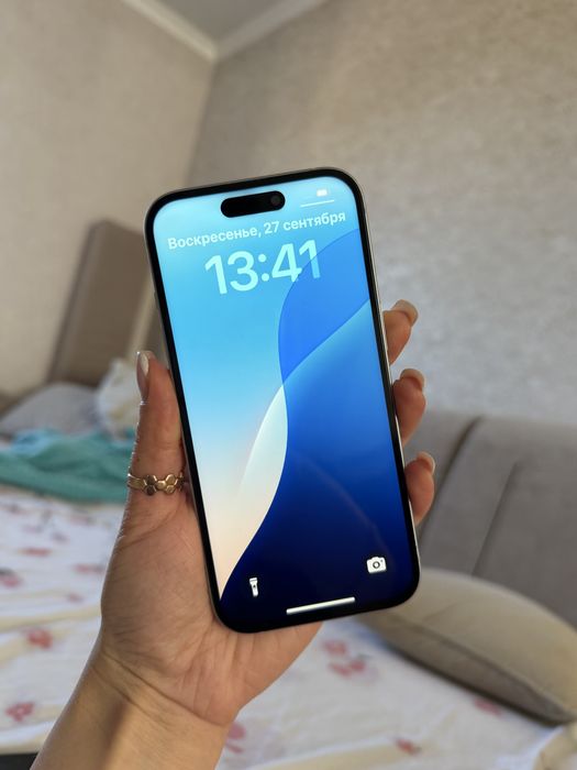 Продам Iphone 15