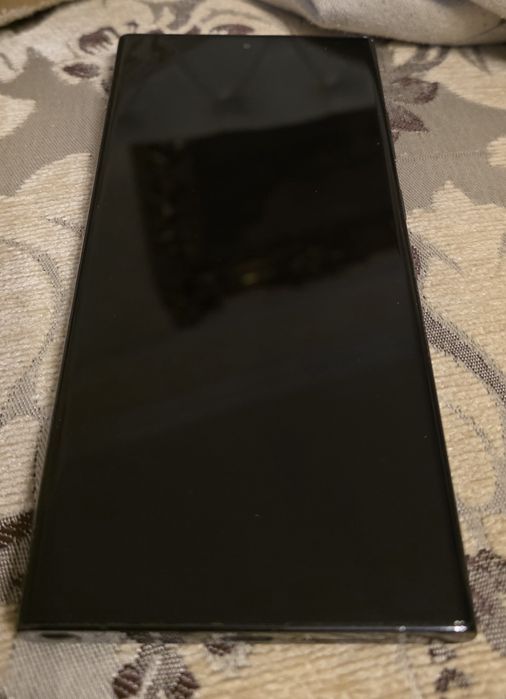 Ofer spre vanzare telefon Samsung s23 ultra.