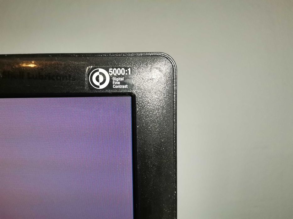 Продавам монитор LG Flatron W2234S.