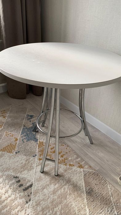 Продам стол цена 30000