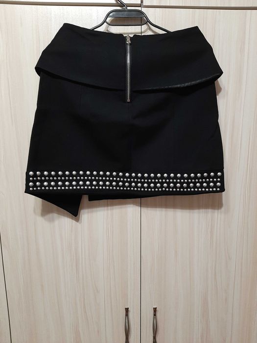 Ефектна къса пола