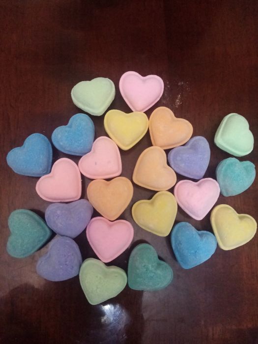 Отдам бомбочки бесплатно.