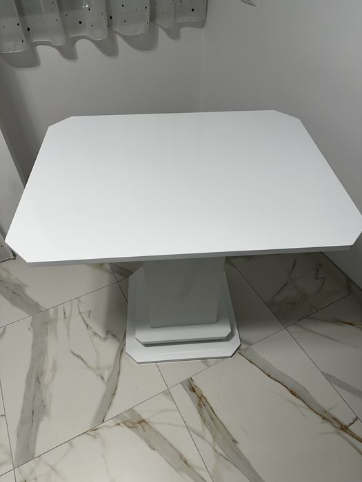 Ръчно изработена кухненска маса