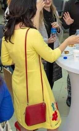 Rochie galbena cu maneca lunga