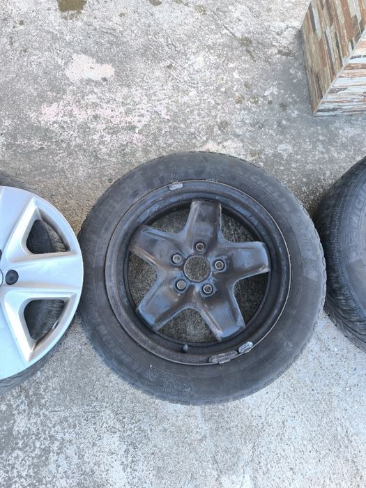 Джанти с тасове 16r 6.5j et 50 и 4 гуми към тях