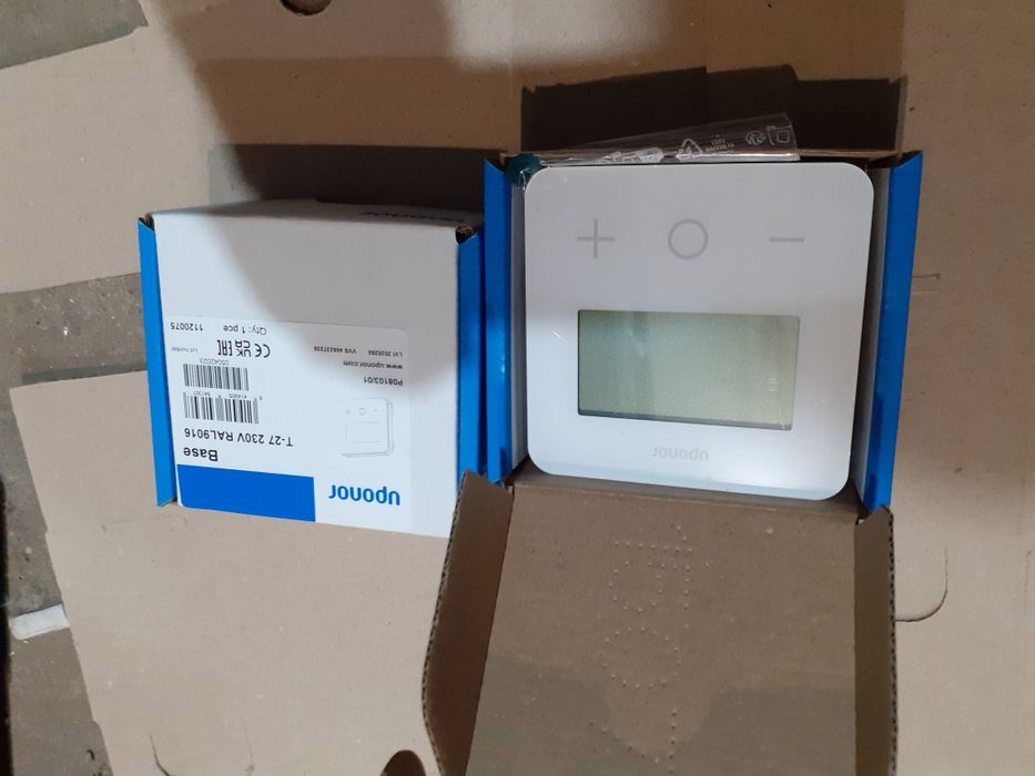 Termostat Uponor Base T-27 cu Fir Nou