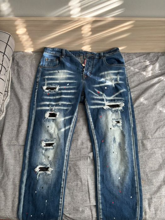 Продавам дънки DSQUARED2