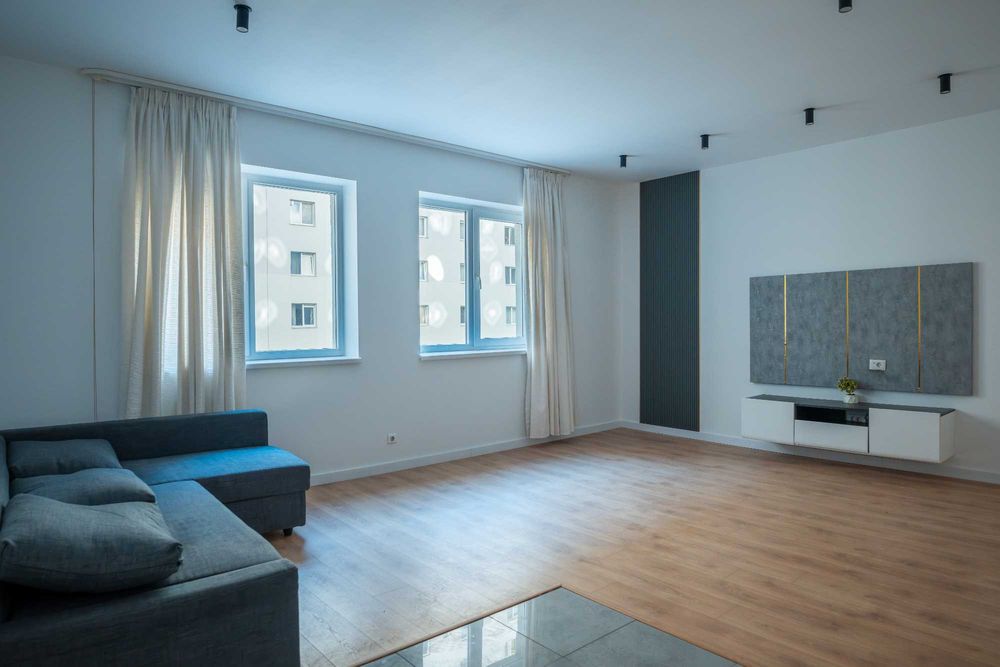 Inchiriez apartament 3 camere - RIN GRAND HOTEL - in hotel